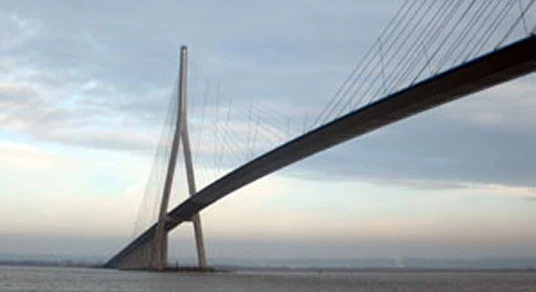 Normandie（ノルマンディー橋）フランス：斜張橋（撮影：2010年11月）